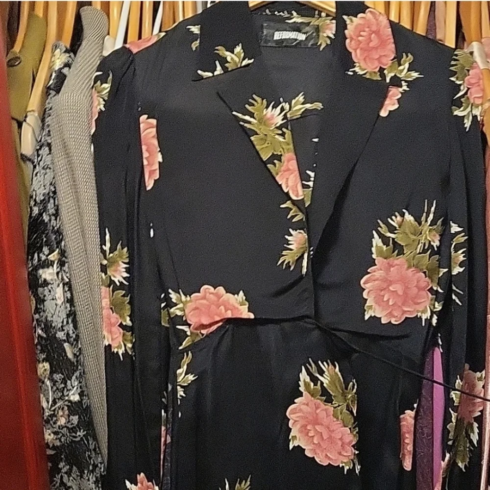 Reformation midi dress black rose flower - Picture 3 of 7